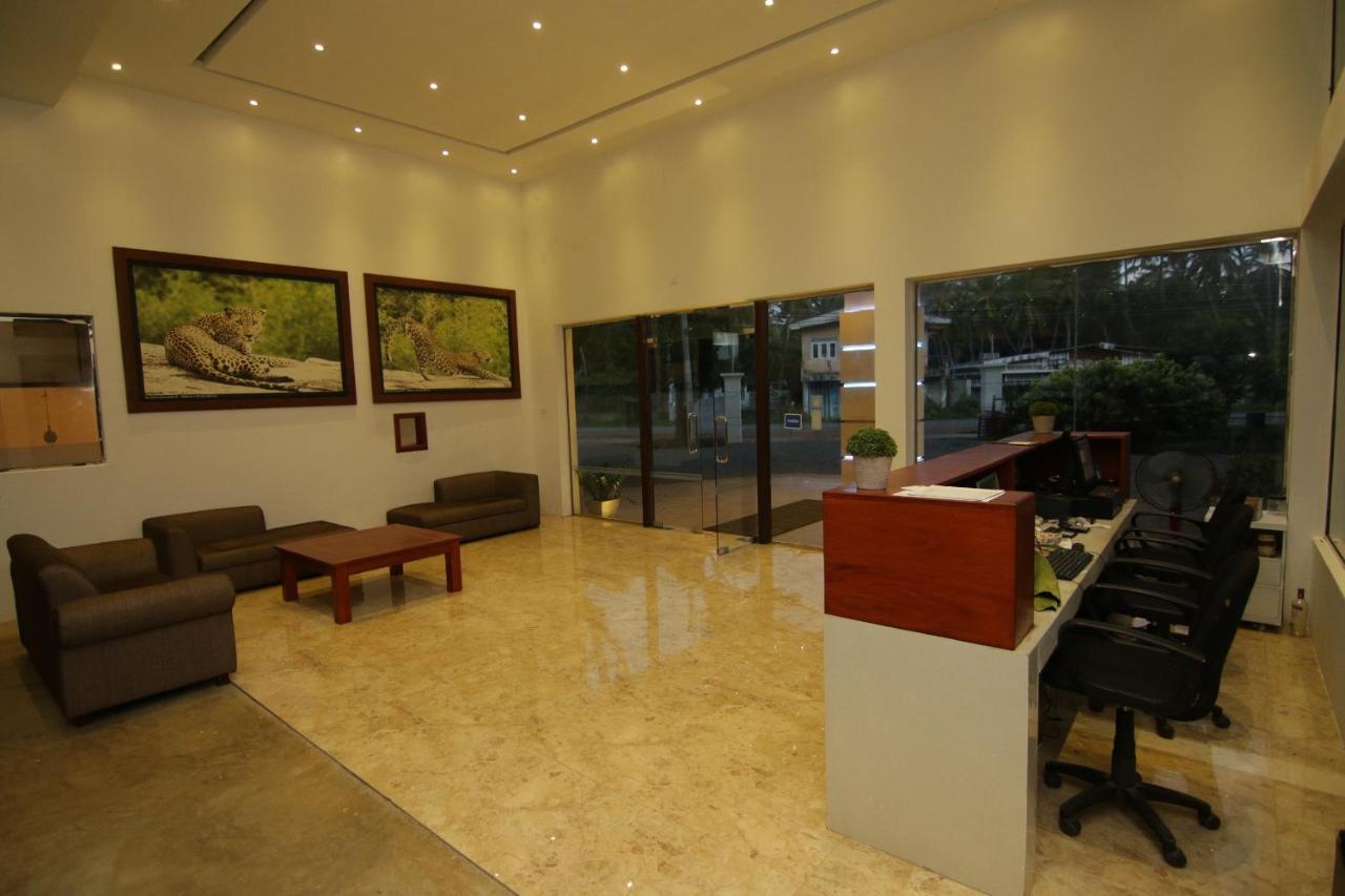 Jade Green Hotel Хамбантота Екстериор снимка