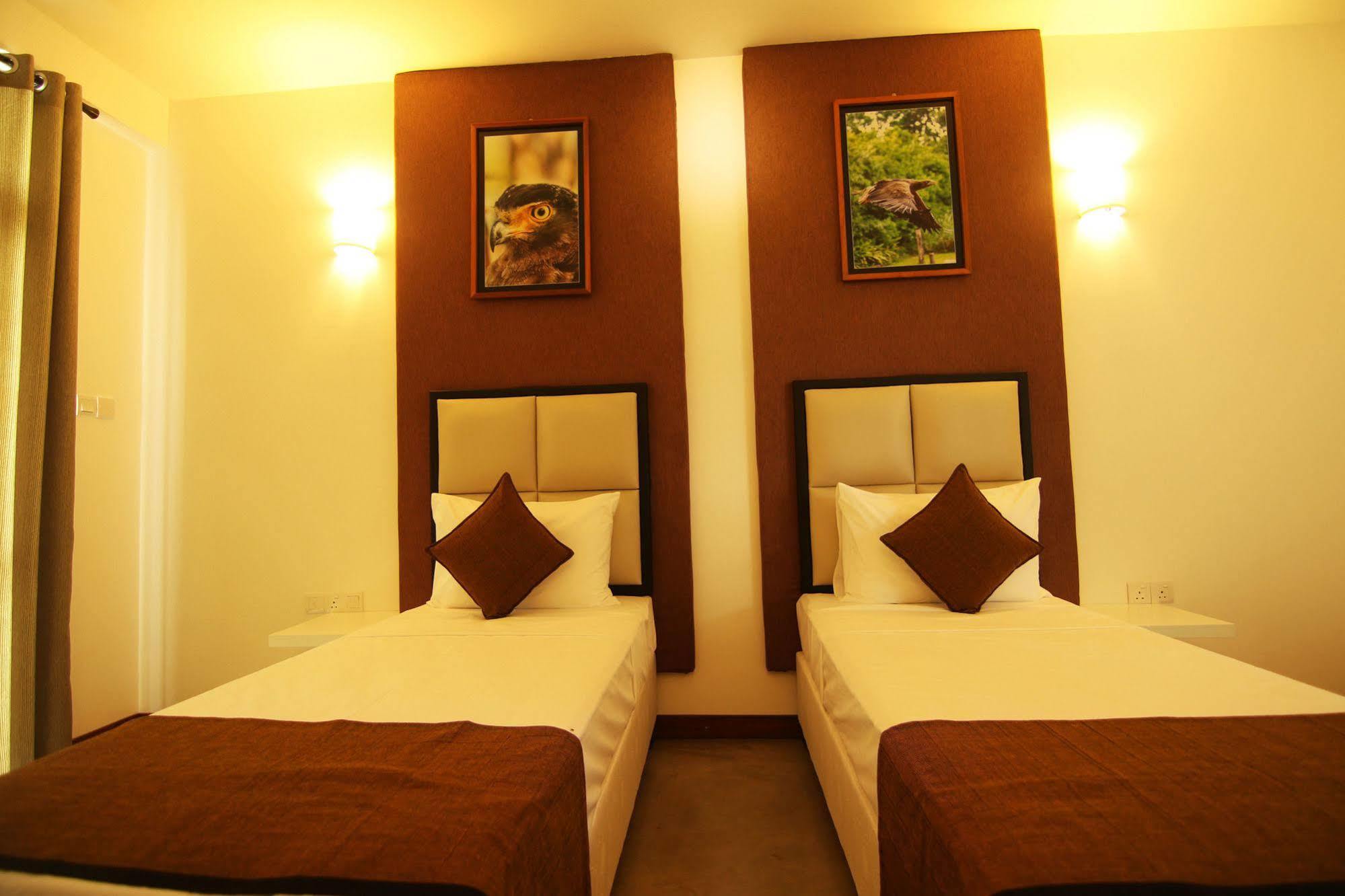 Jade Green Hotel Хамбантота Екстериор снимка