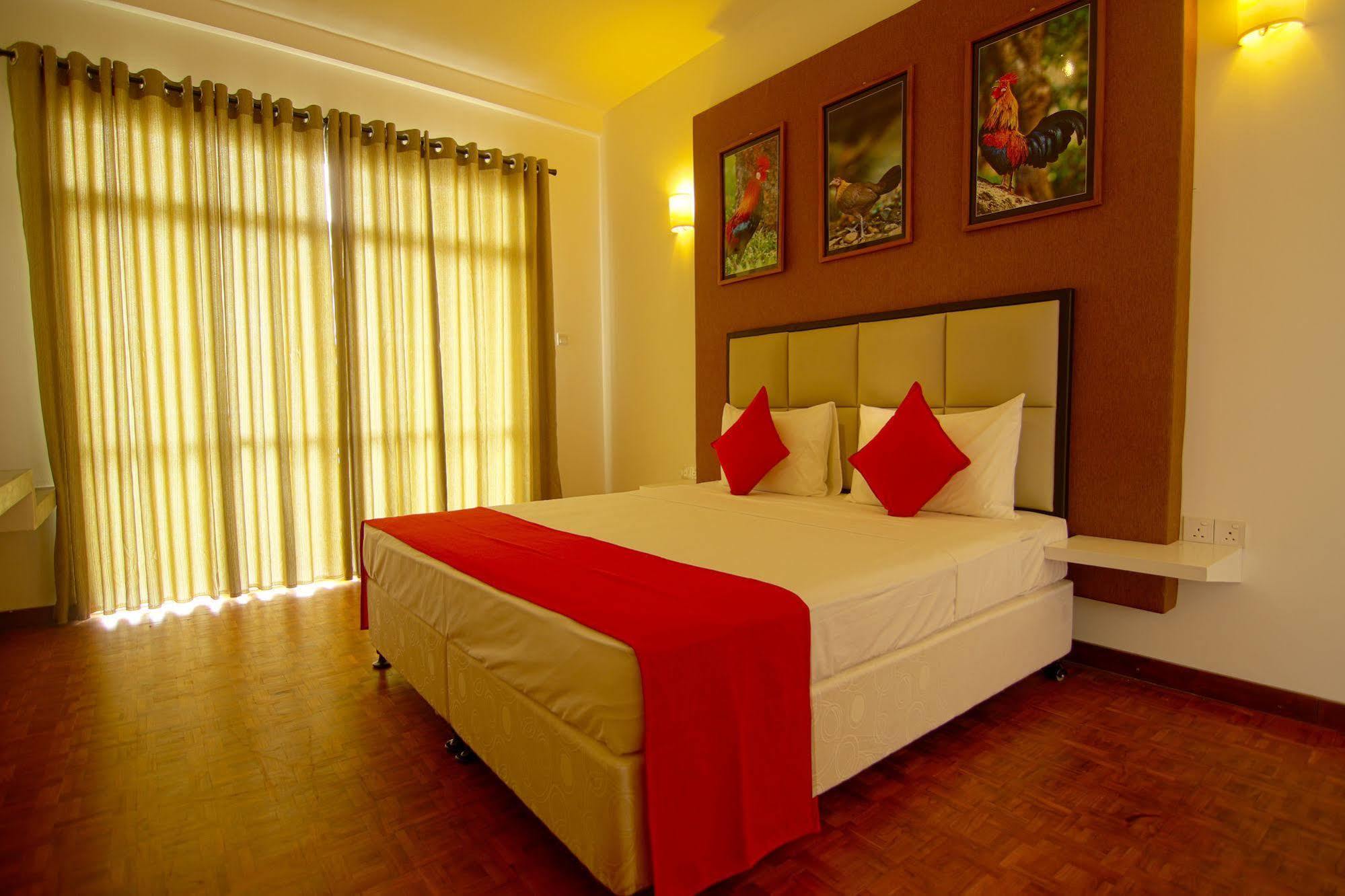 Jade Green Hotel Хамбантота Екстериор снимка
