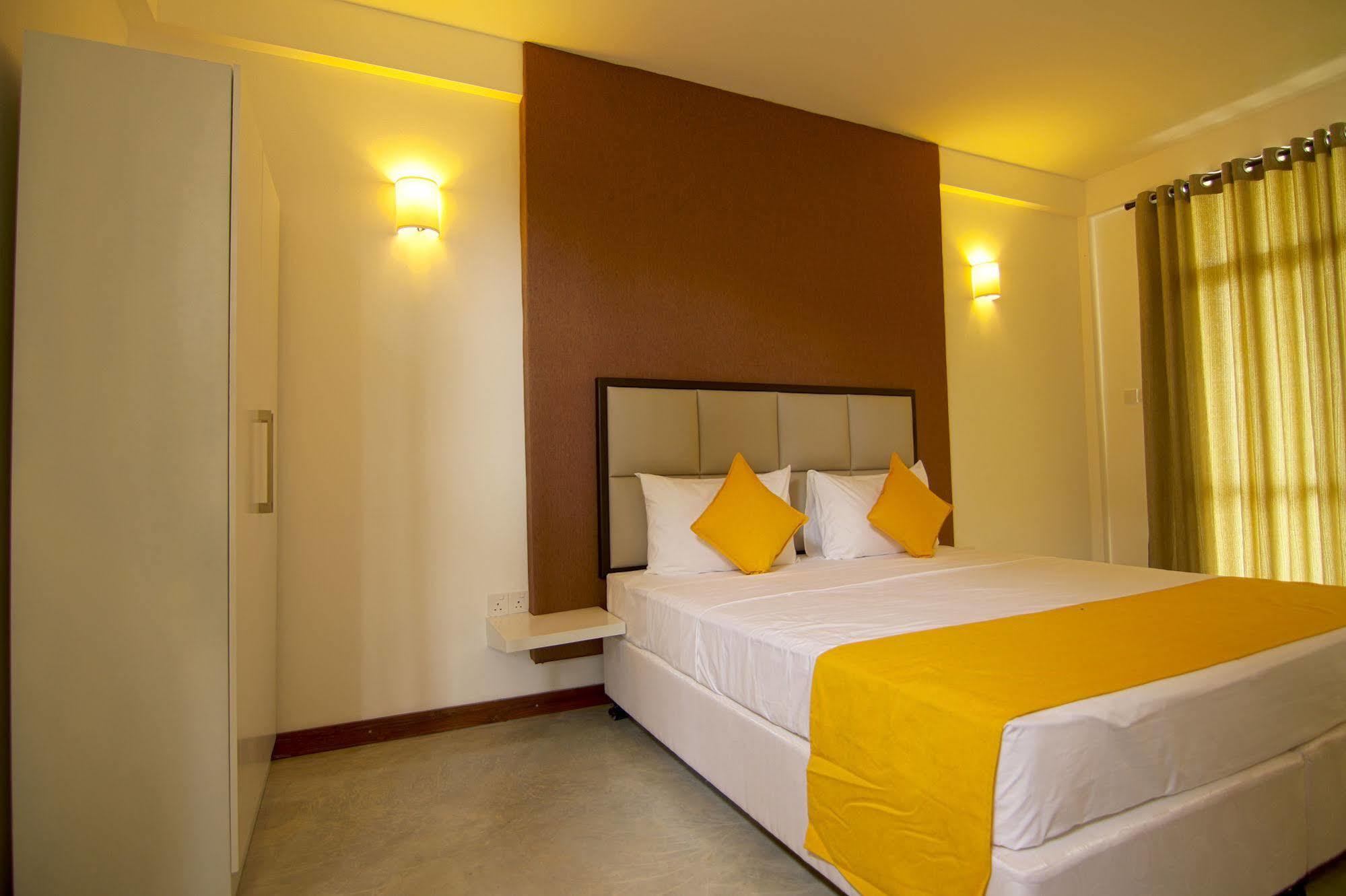 Jade Green Hotel Хамбантота Екстериор снимка