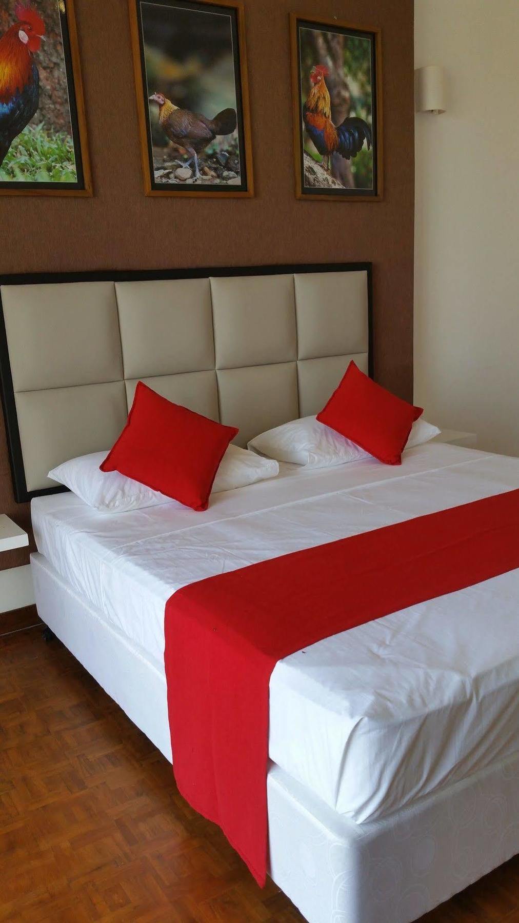 Jade Green Hotel Хамбантота Екстериор снимка