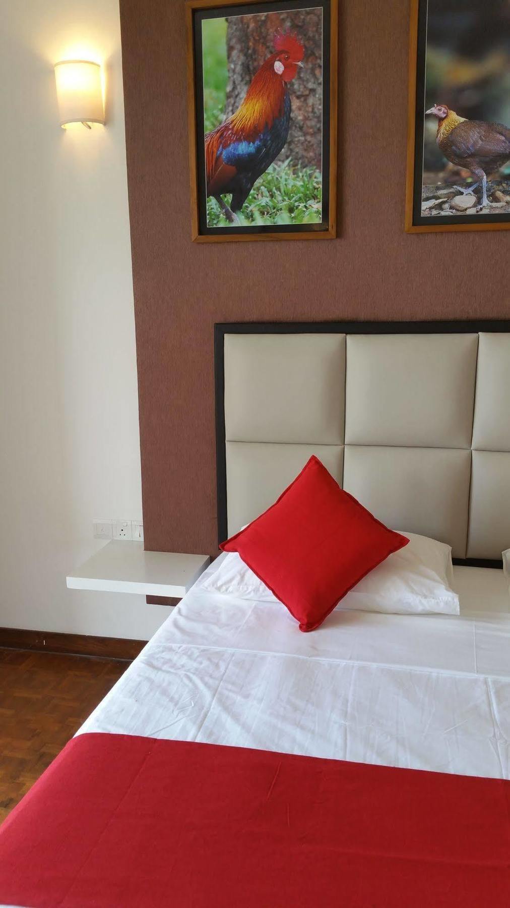 Jade Green Hotel Хамбантота Екстериор снимка